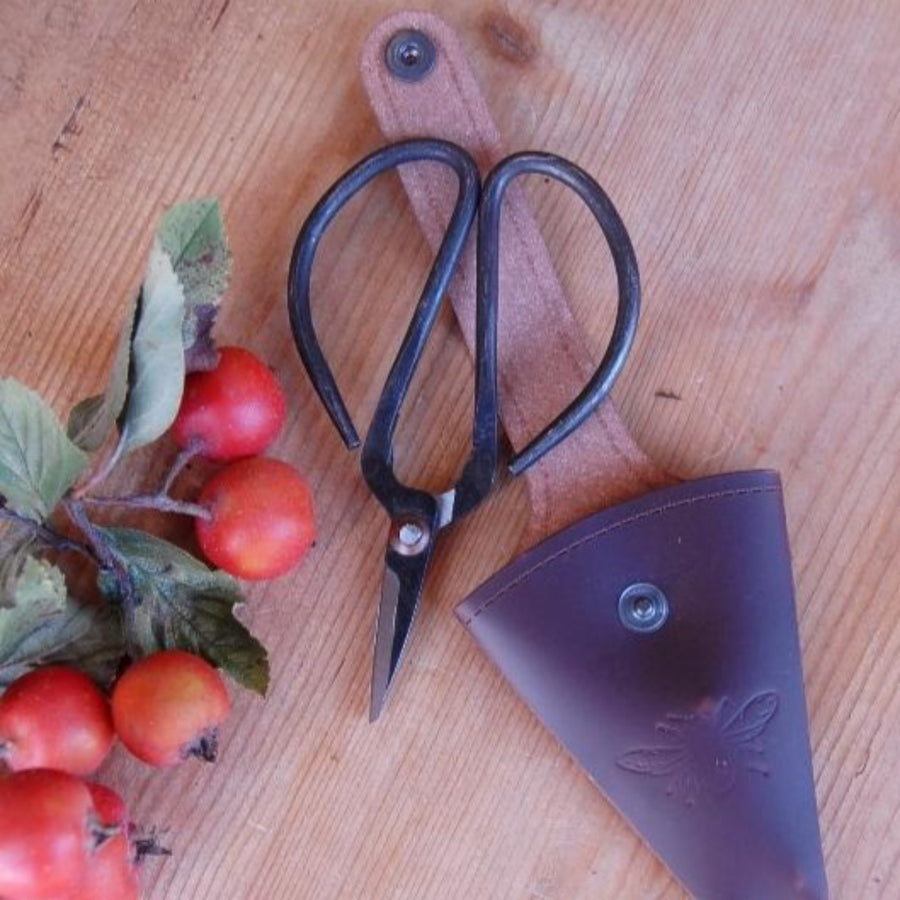 Herb Scissors with Leather Pouch
